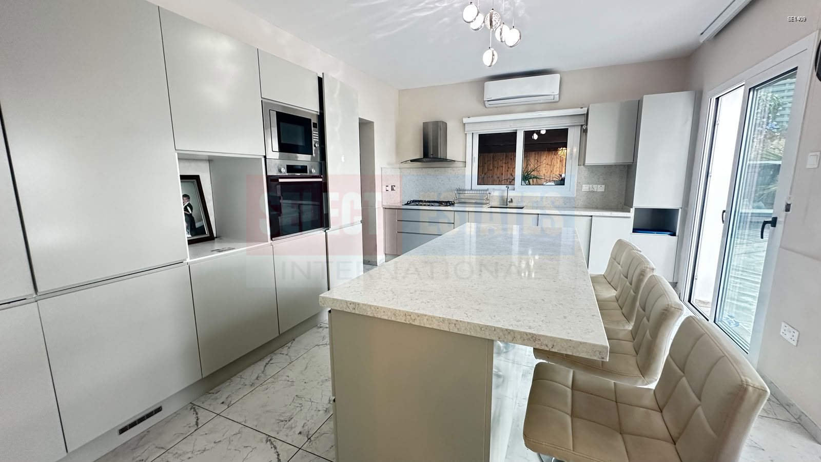 SE1409_005 Luxury Villa with Pool in Alsancak