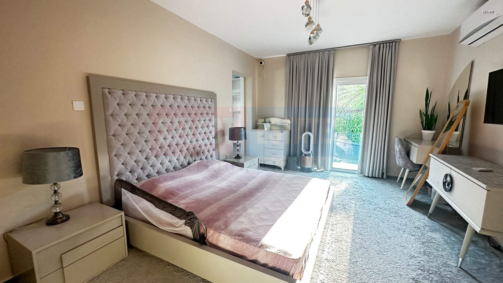 SE1409_011 Luxury Villa with Pool in Alsancak