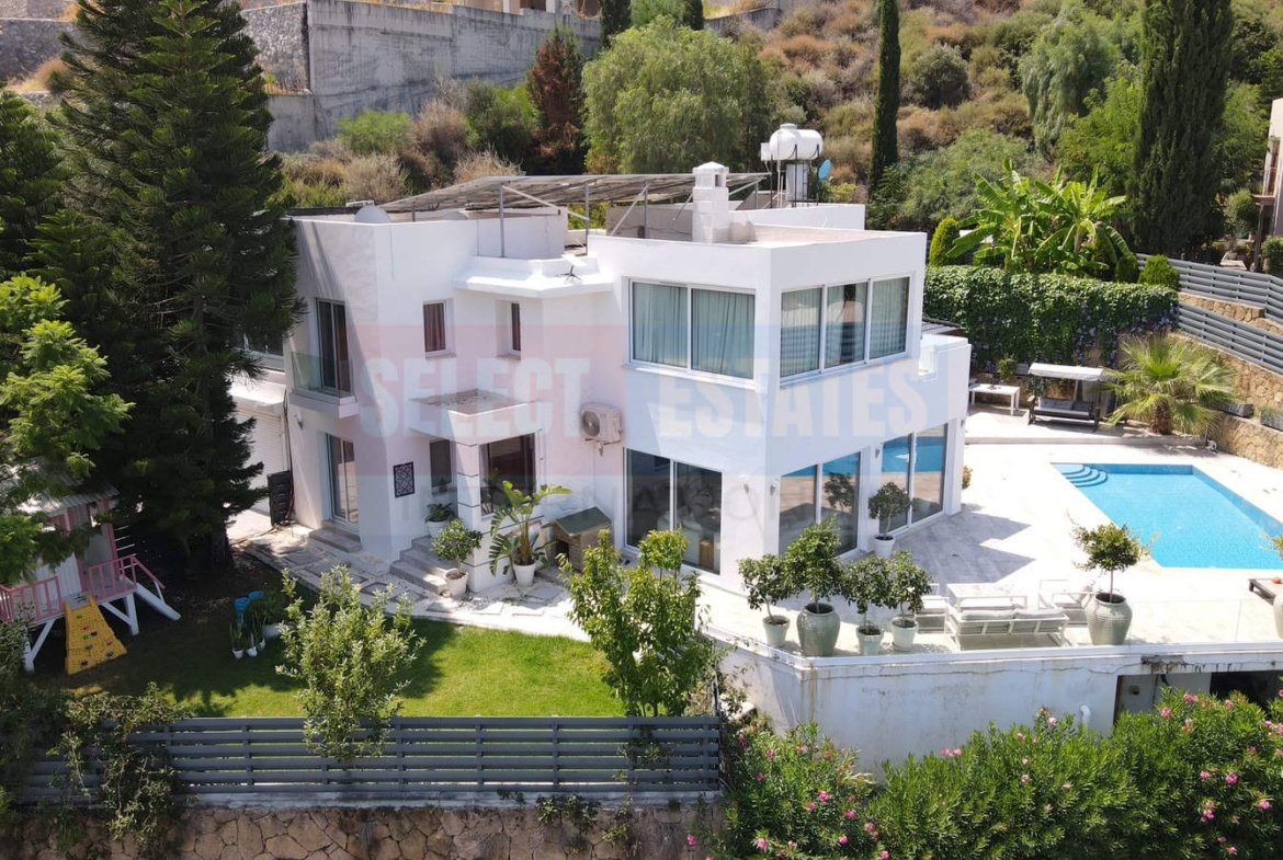 Luxury Villa with Pool in Alsancak