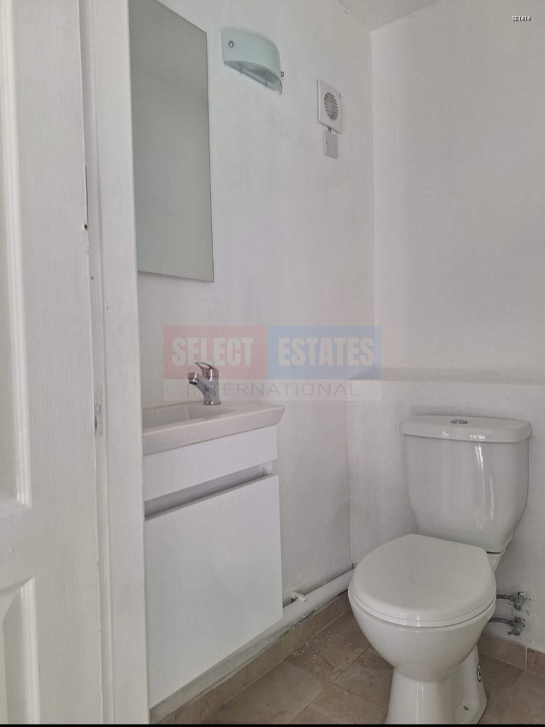 SE1414_004 Office Opportunity in Kyrenia Harbour