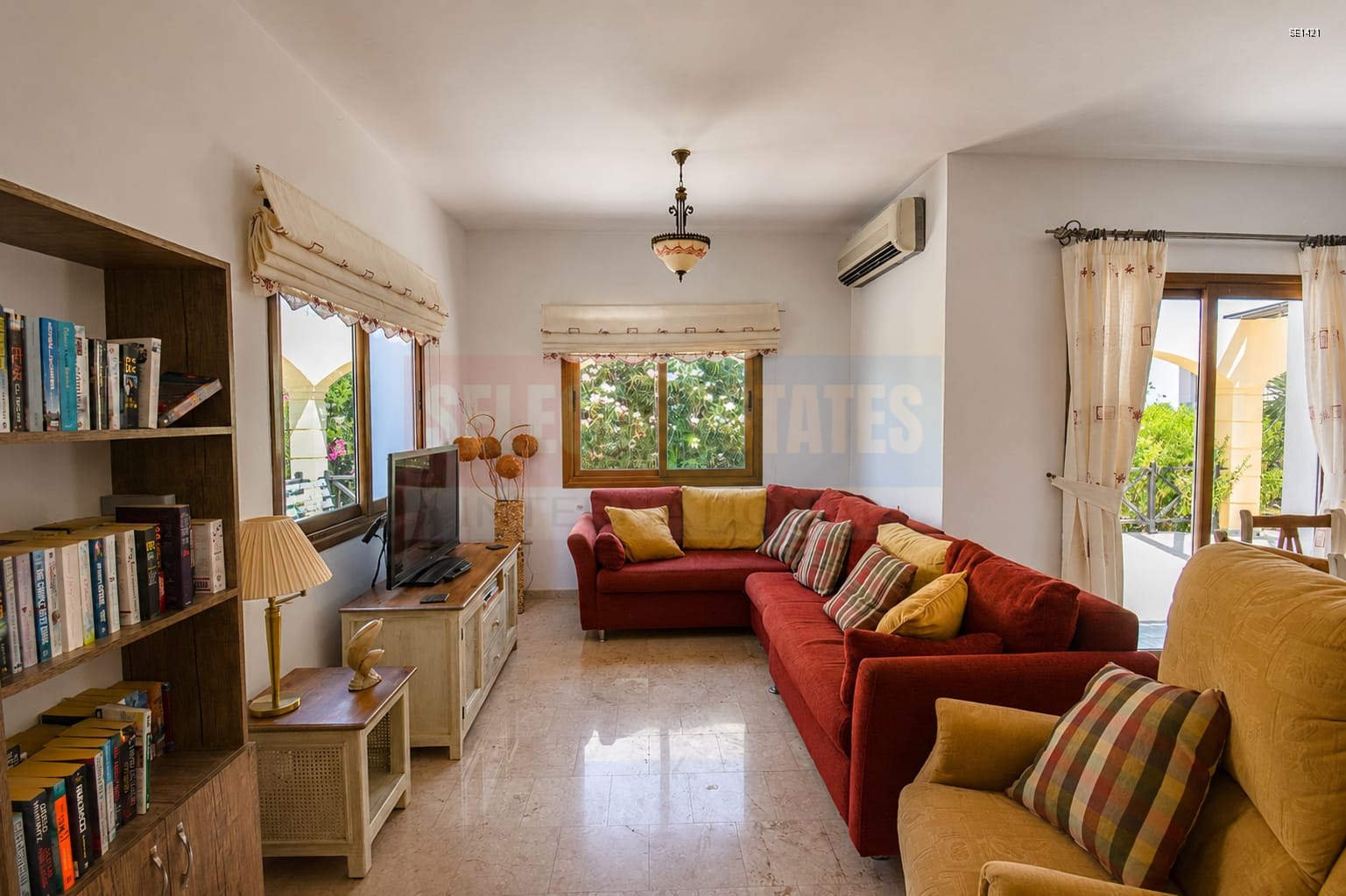 Luxury Detached Villa with Pool in Lapta
