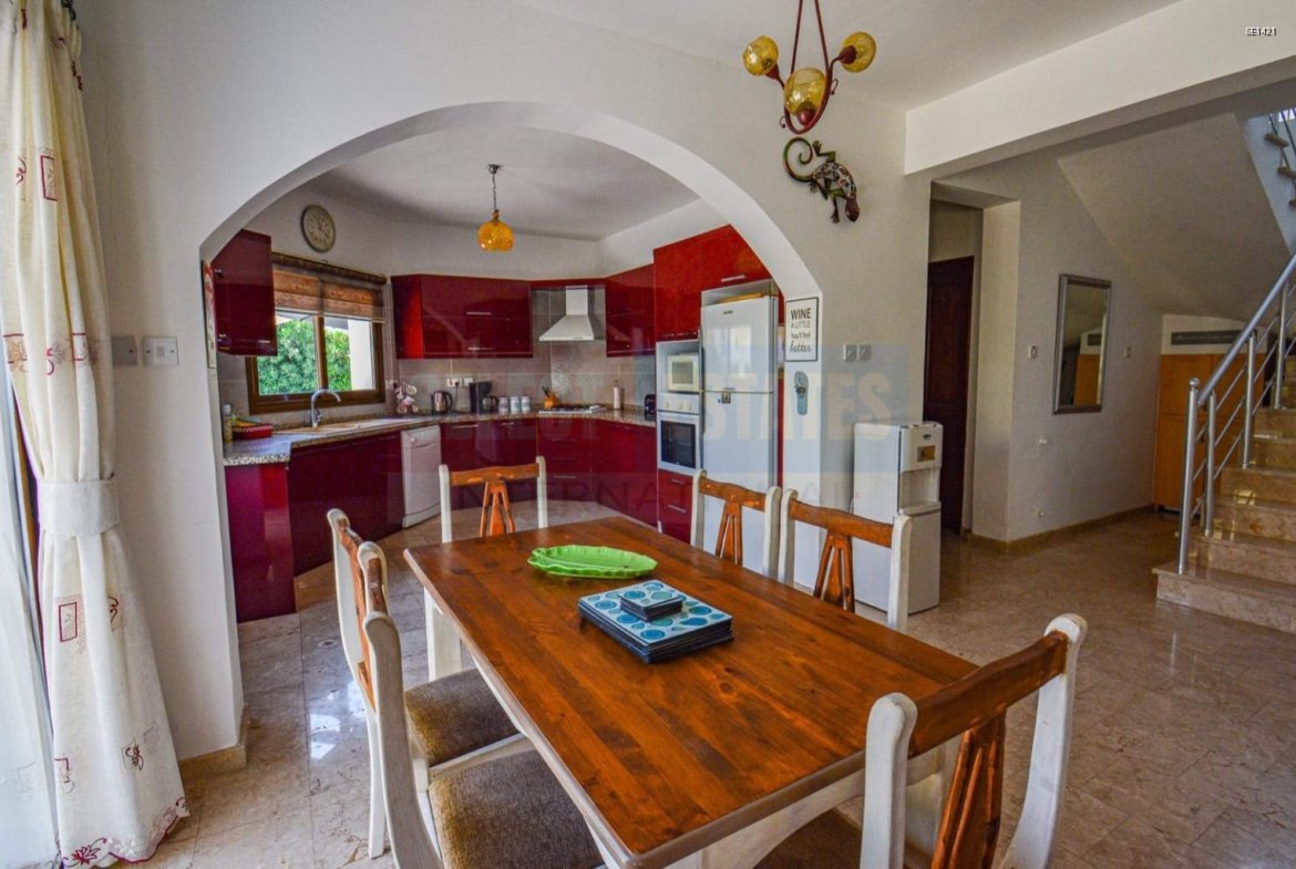 Luxury Detached Villa with Pool in Lapta