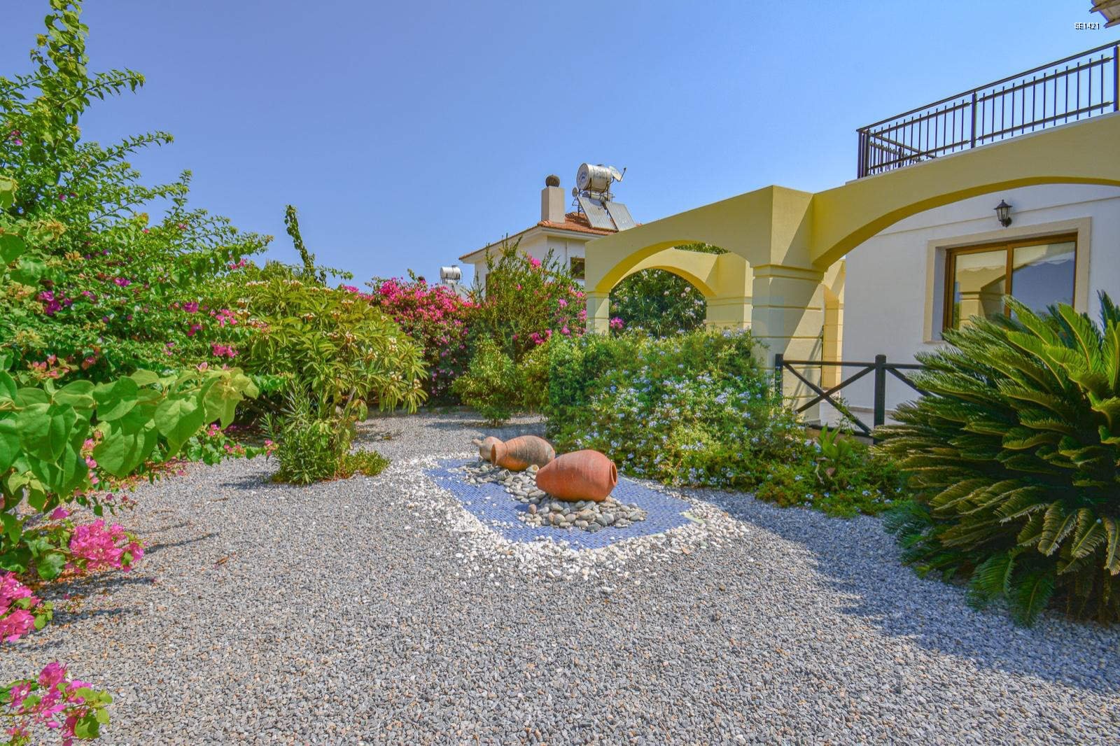 Luxury Detached Villa with Pool in Lapta