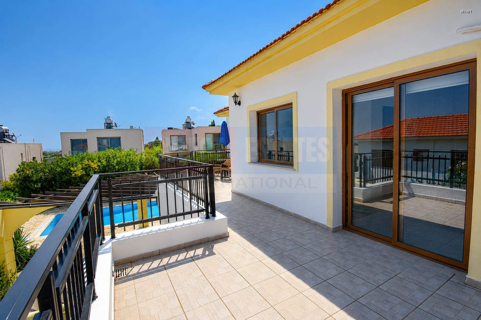 Luxury Detached Villa with Pool in Lapta