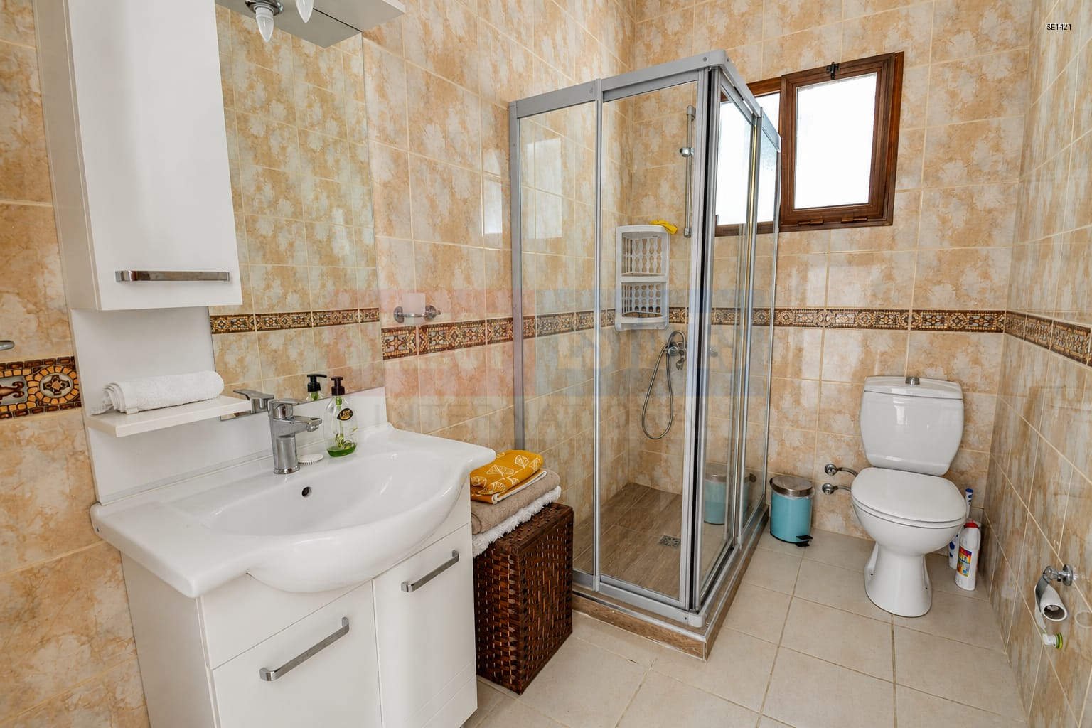 Luxury Detached Villa with Pool in Lapta