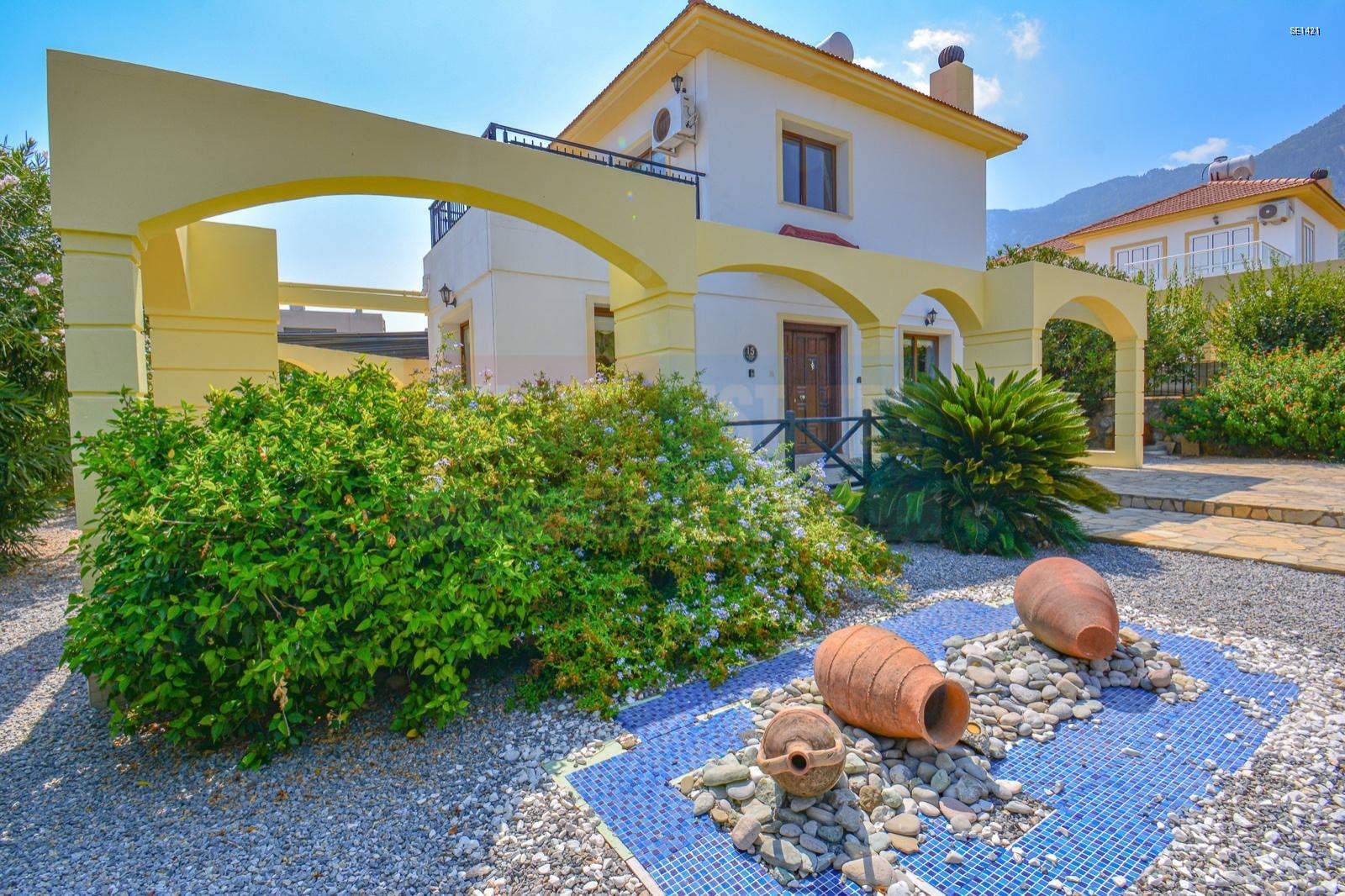 Luxury Detached Villa with Pool in Lapta