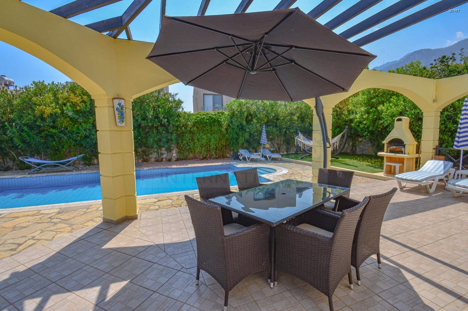 Luxury Detached Villa with Pool in Lapta