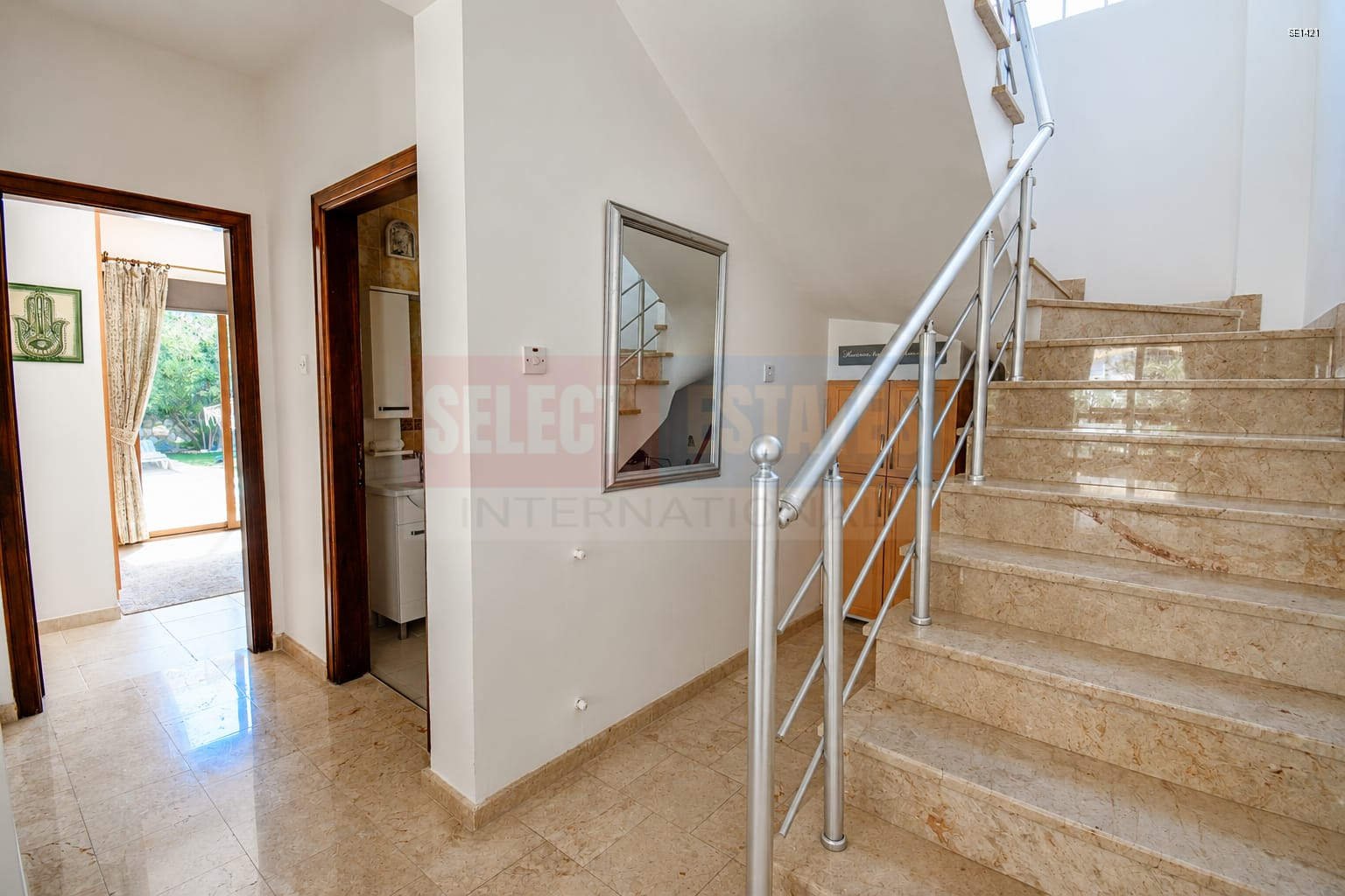 Luxury Detached Villa with Pool in Lapta