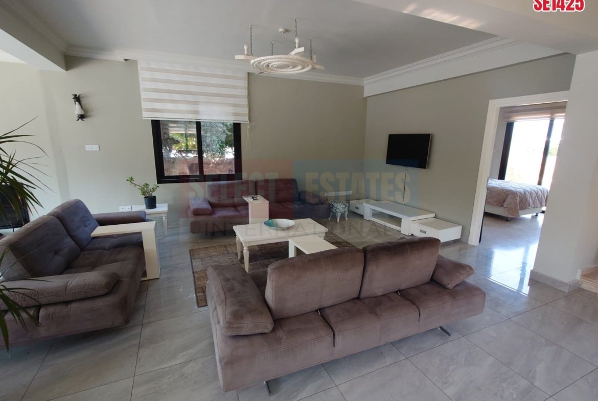Stylish Villa with Pool and Nature Views