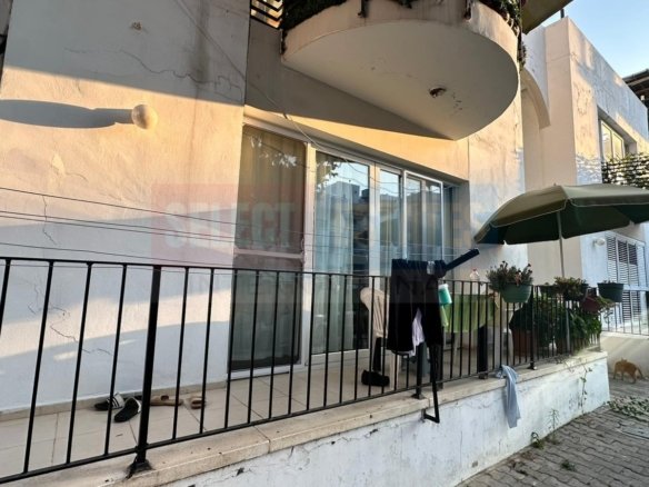 Spacious Furnished Apartment with a Garden