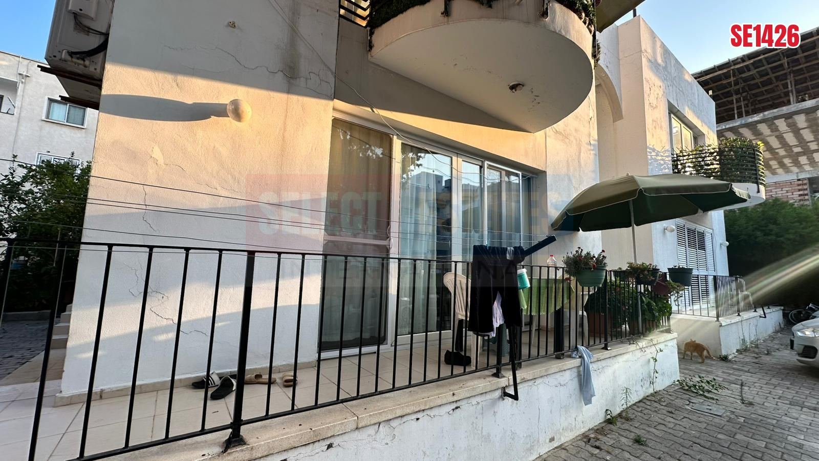 SE1426_74b83e130c56 Spacious Furnished Apartment with a Garden