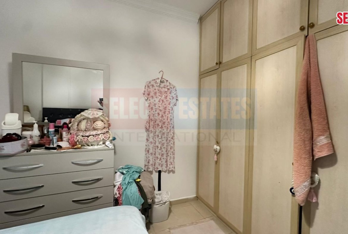 Spacious Furnished Apartment with a Garden