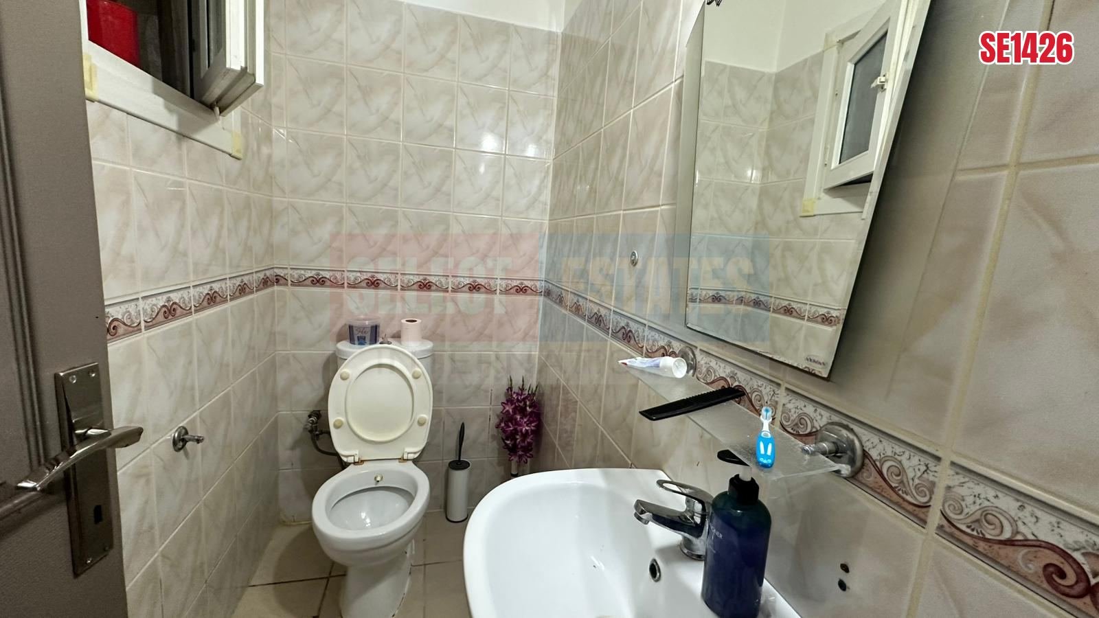 SE1426_ef6e20ae579f Spacious Furnished Apartment with a Garden