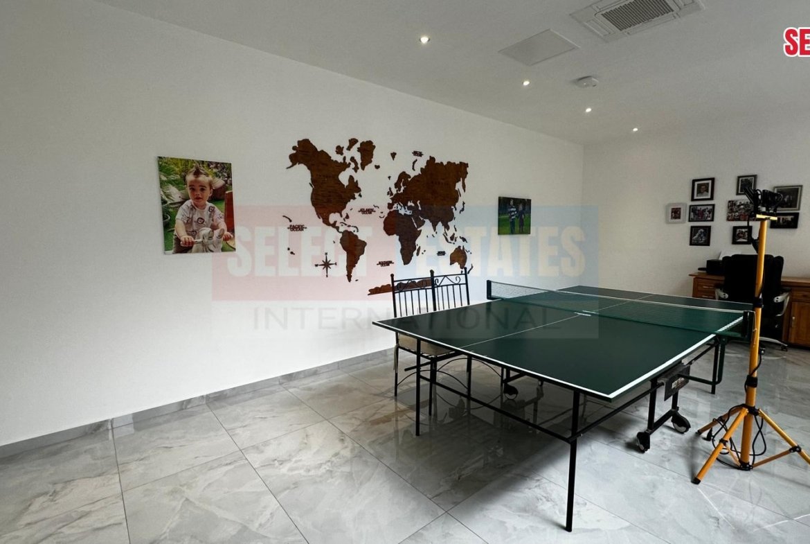 An Unrivaled Mansion at the Peak of Kyrenia