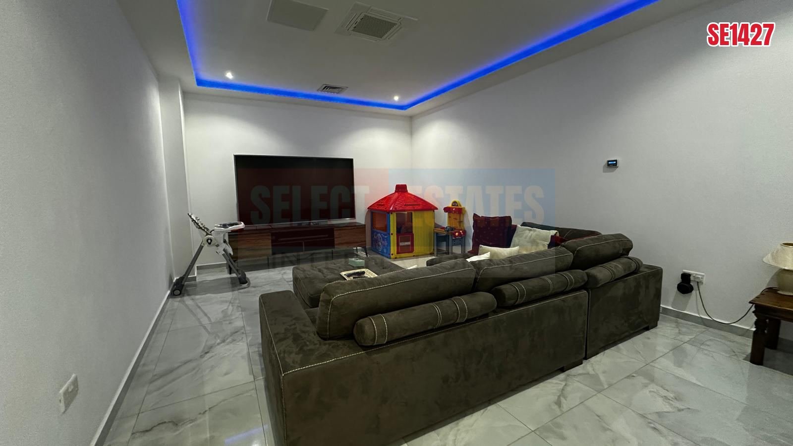 An Unrivaled Mansion at the Peak of Kyrenia