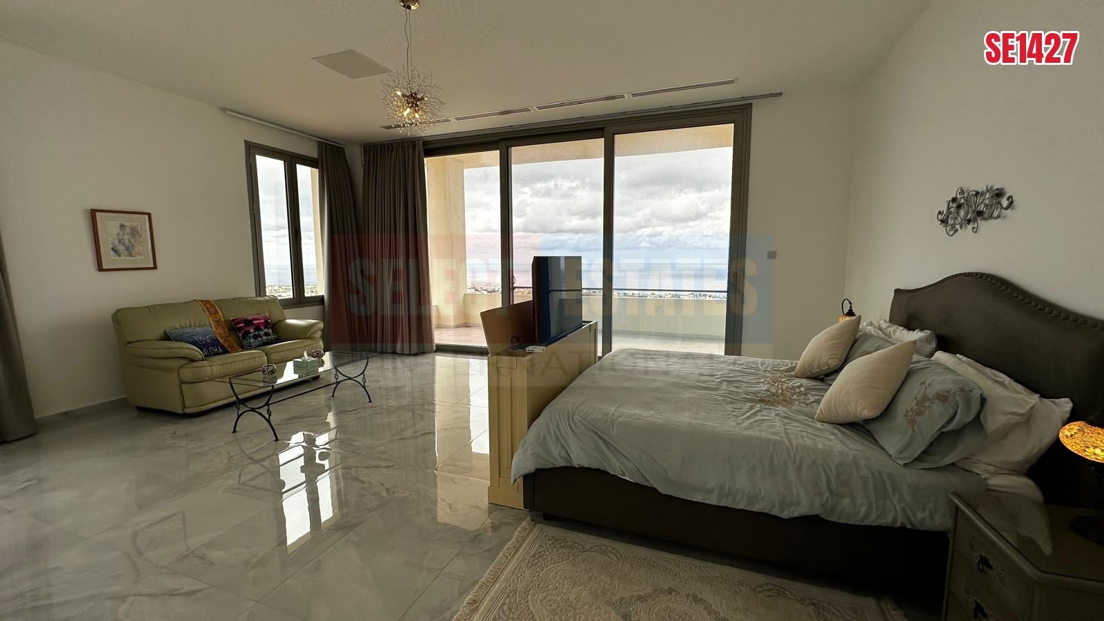 An Unrivaled Mansion at the Peak of Kyrenia