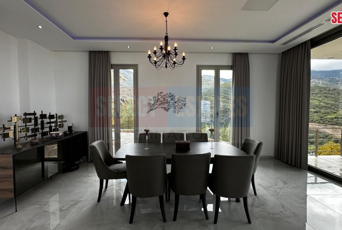 An Unrivaled Mansion at the Peak of Kyrenia