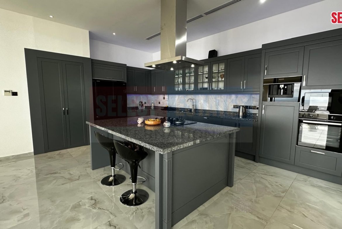 An Unrivaled Mansion at the Peak of Kyrenia