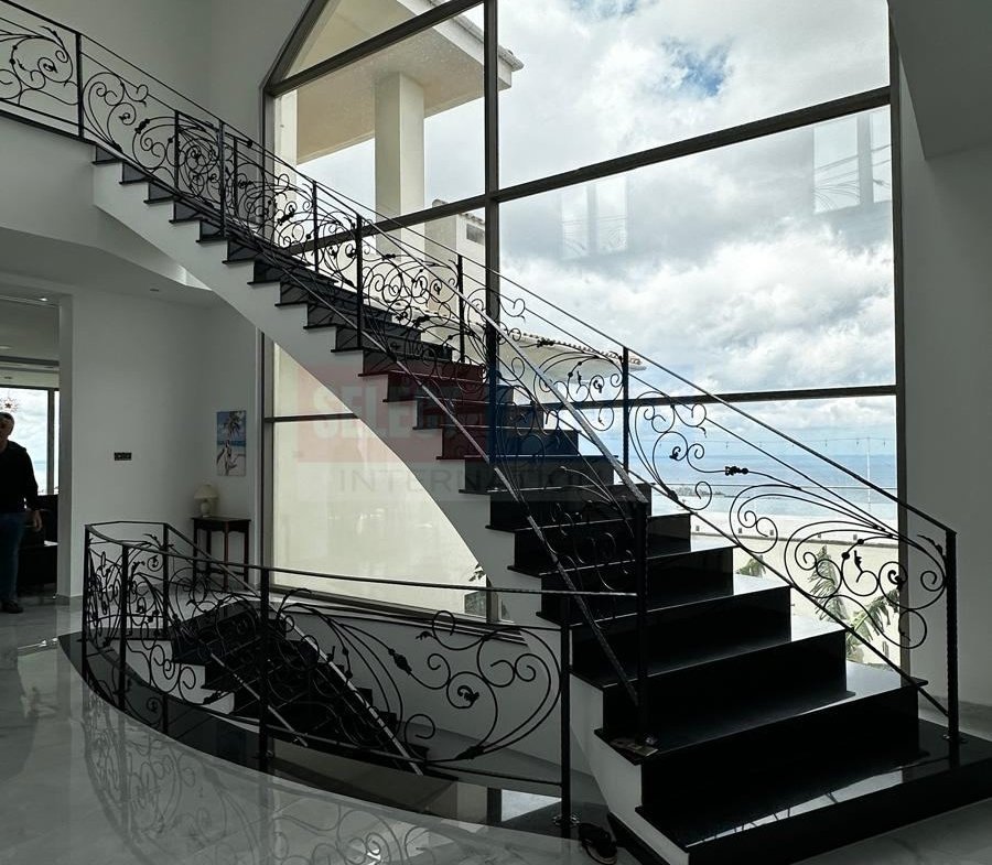 An Unrivaled Mansion at the Peak of Kyrenia