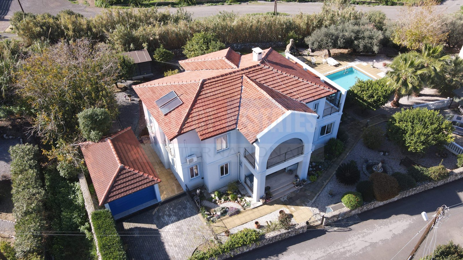Lapta Detached Villa with Pool for Sale