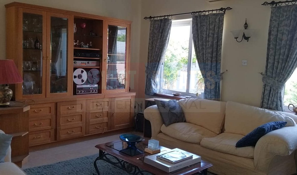 Lapta Detached Villa with Pool for Sale
