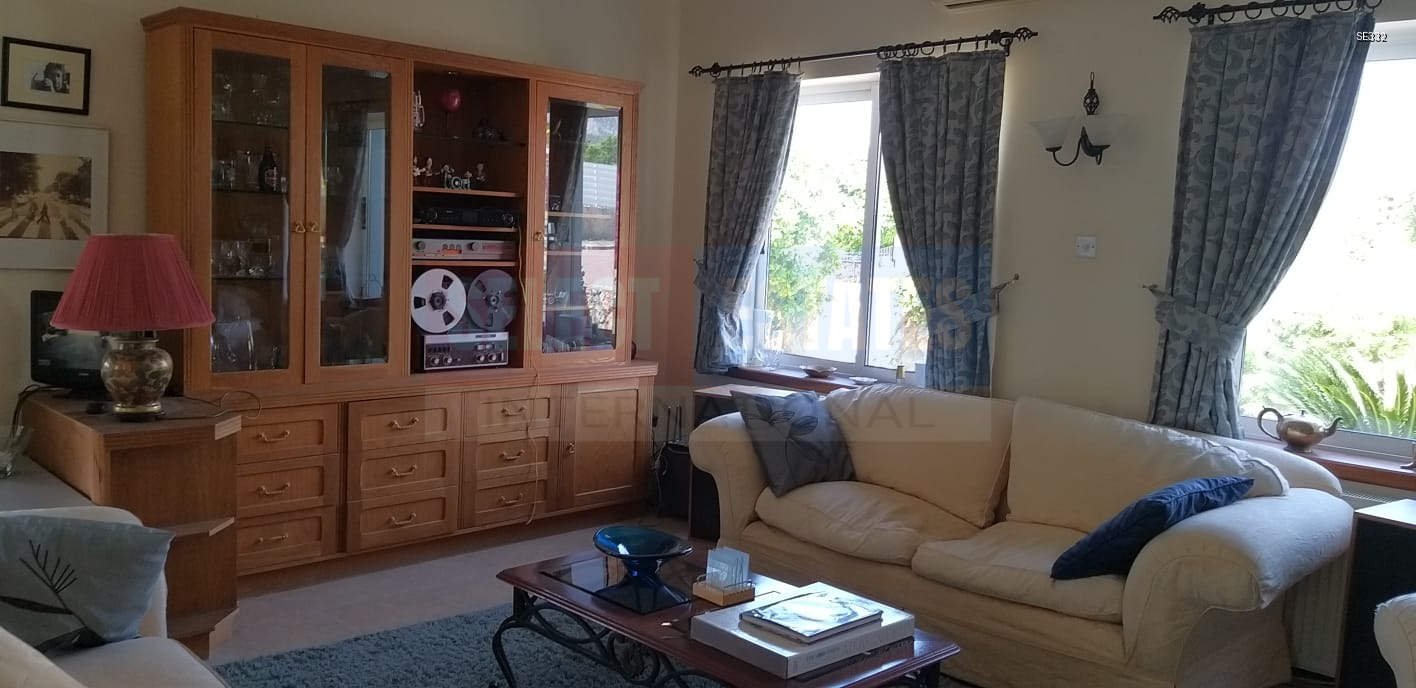 Lapta Detached Villa with Pool for Sale