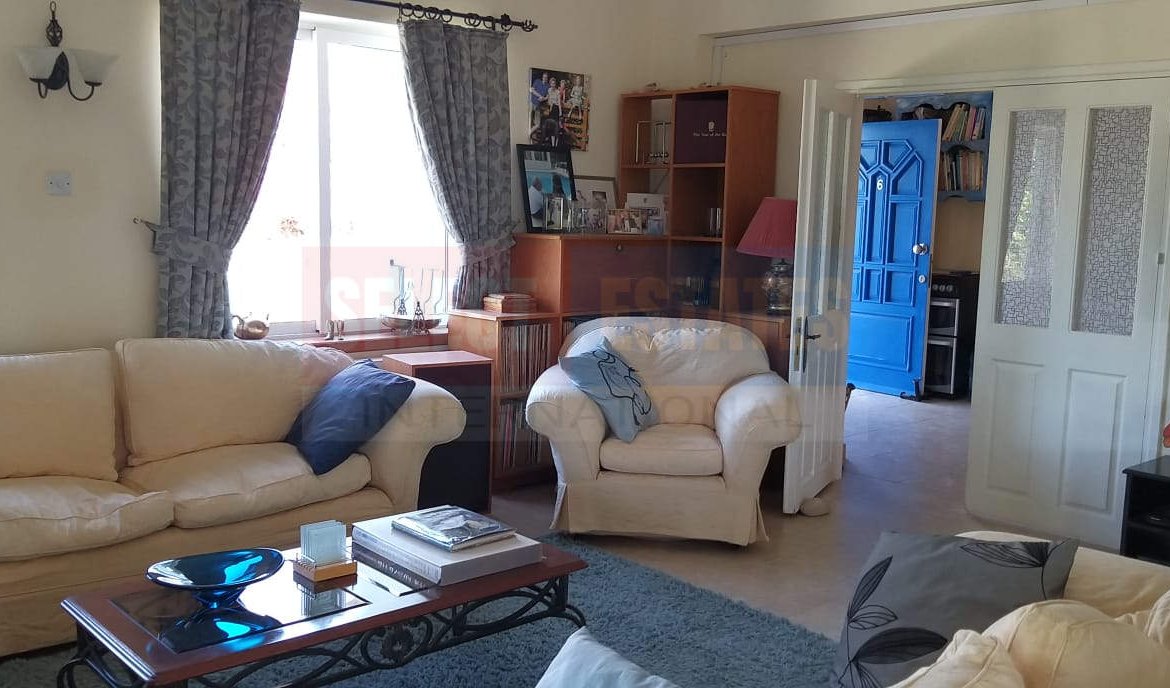 Lapta Detached Villa with Pool for Sale