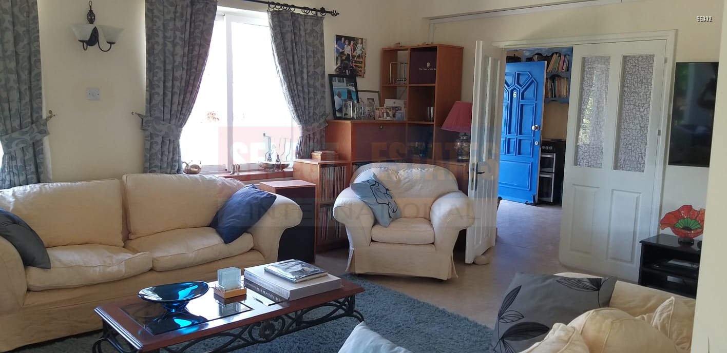 Lapta Detached Villa with Pool for Sale