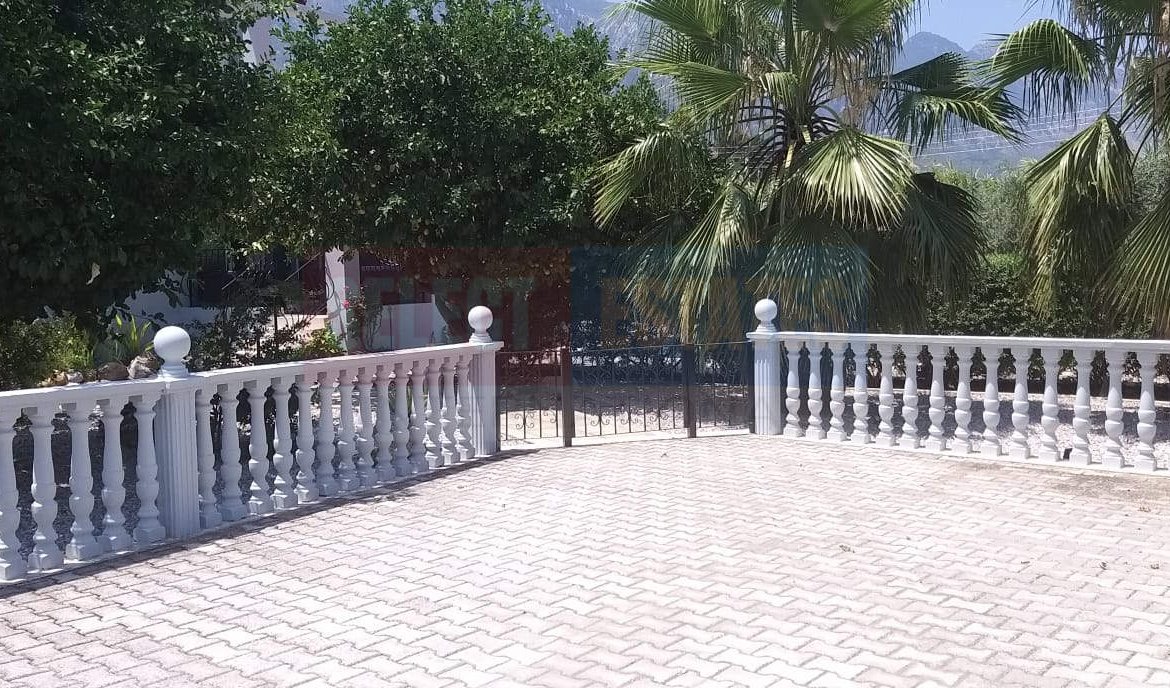 Lapta Detached Villa with Pool for Sale