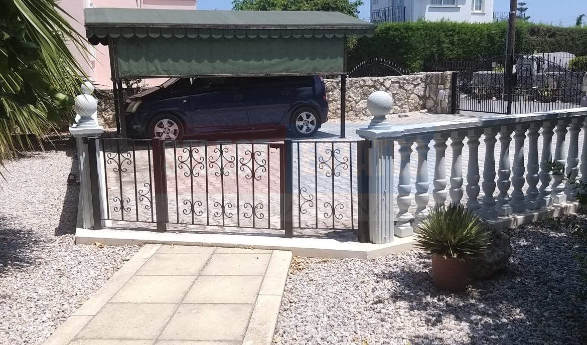 Lapta Detached Villa with Pool for Sale