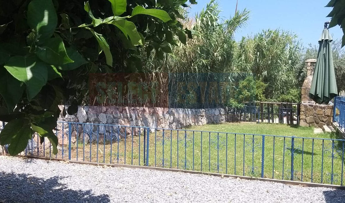 Lapta Detached Villa with Pool for Sale