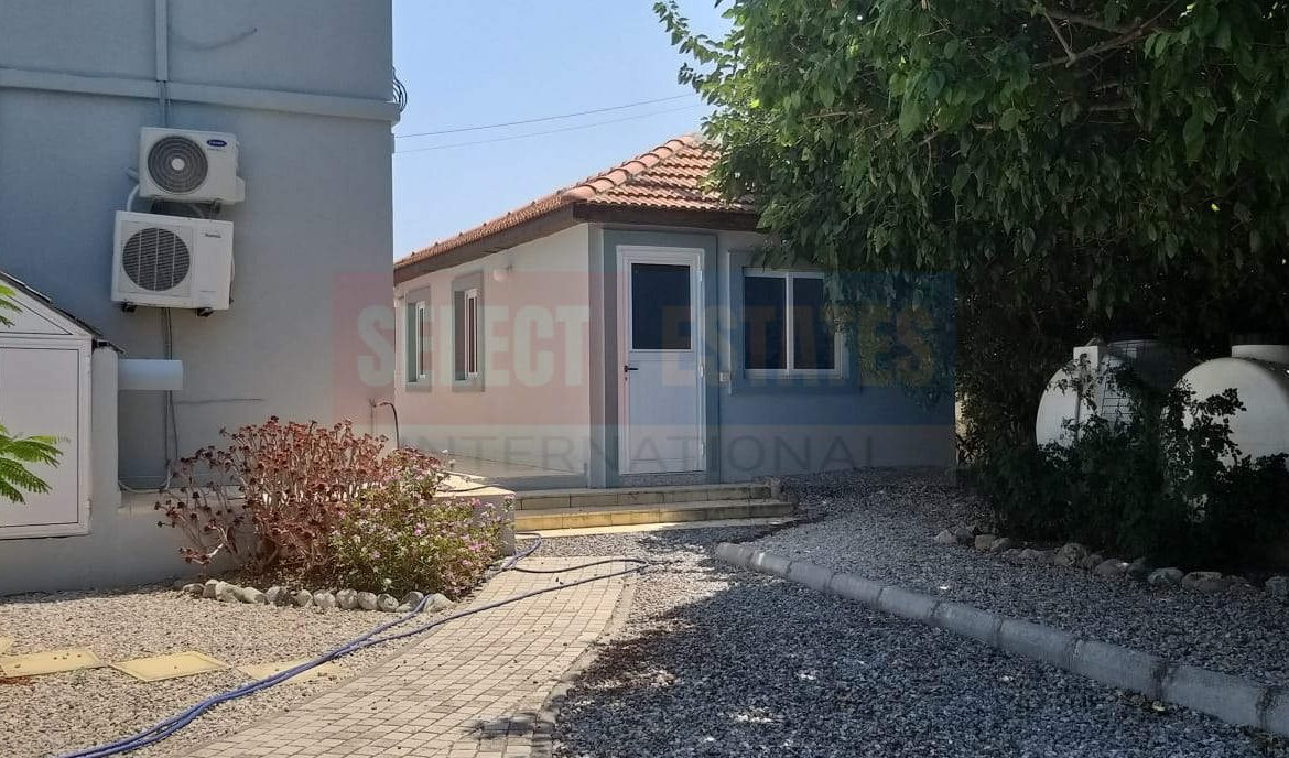 Lapta Detached Villa with Pool for Sale