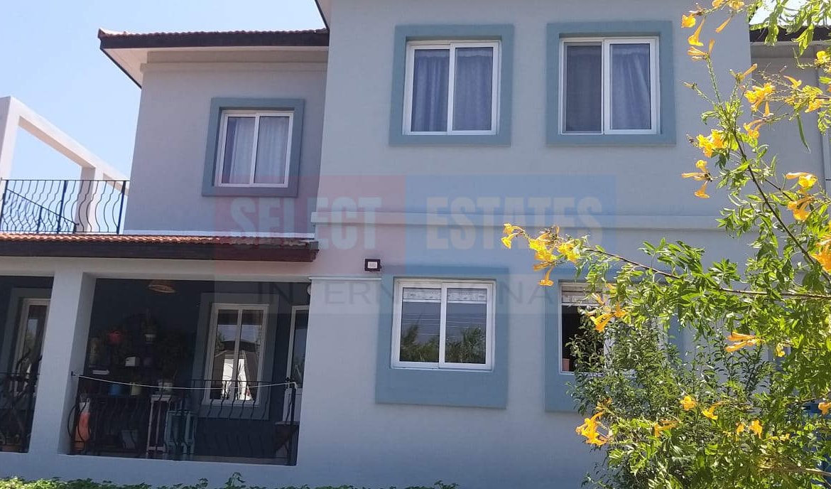 Lapta Detached Villa with Pool for Sale