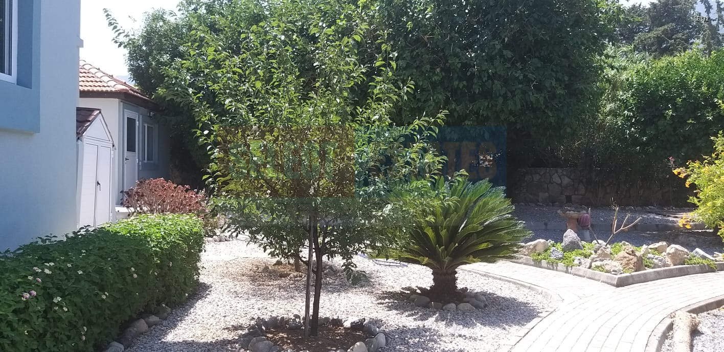 Lapta Detached Villa with Pool for Sale