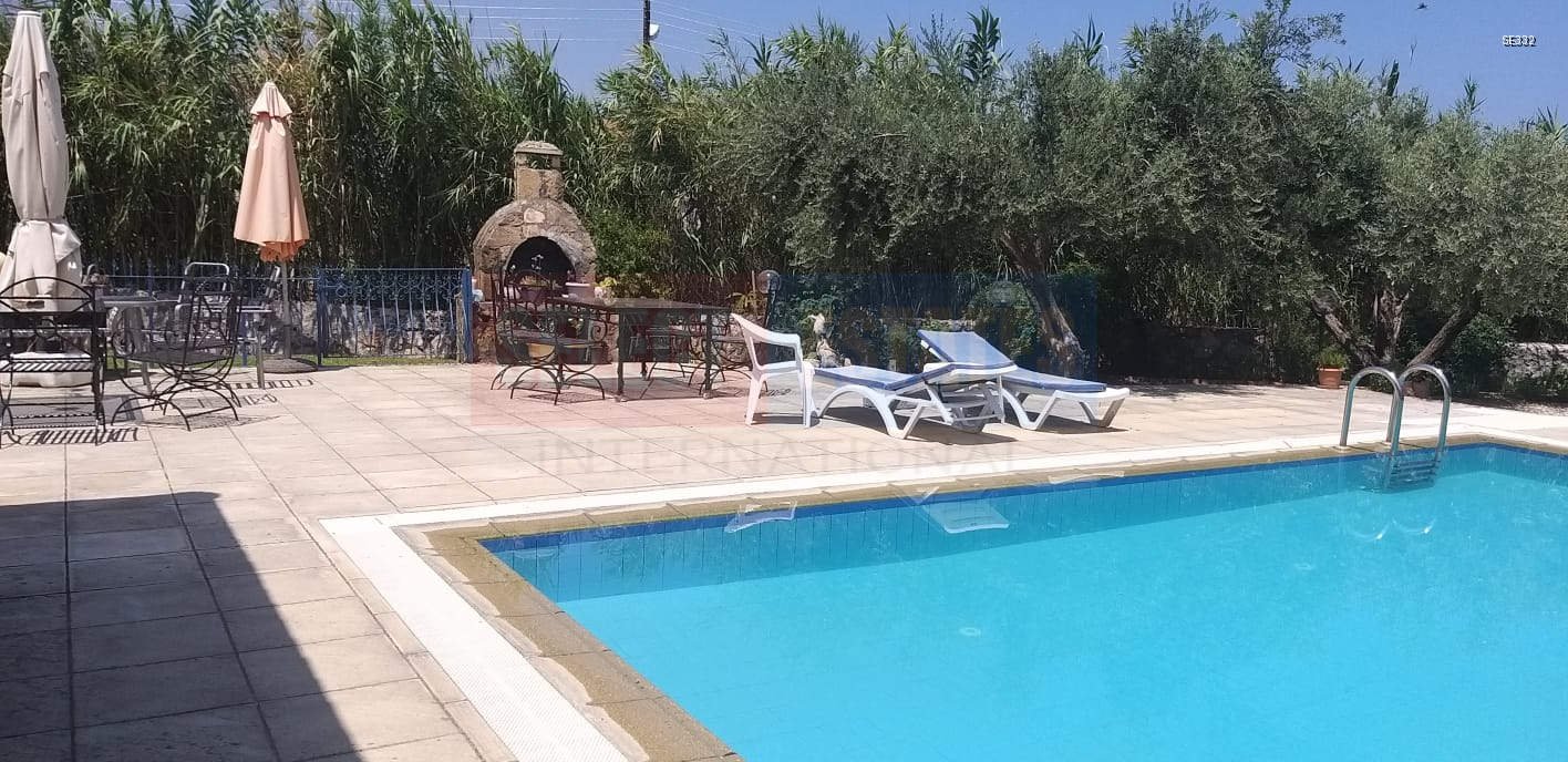 Lapta Detached Villa with Pool for Sale