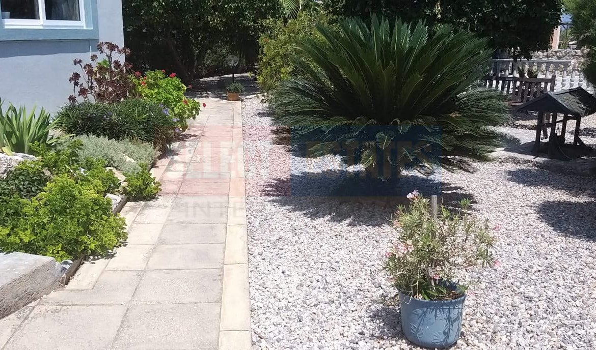 Lapta Detached Villa with Pool for Sale
