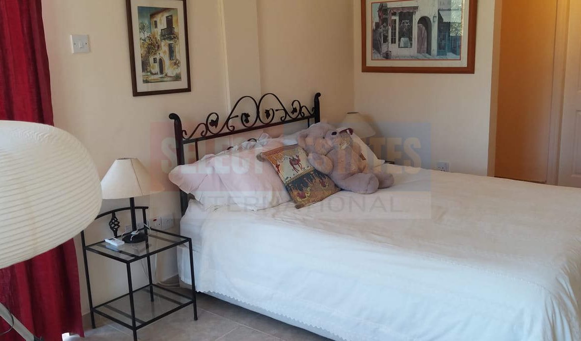 Lapta Detached Villa with Pool for Sale