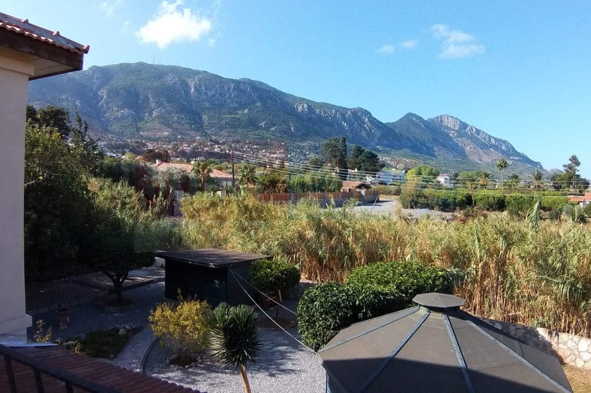Lapta Detached Villa with Pool for Sale