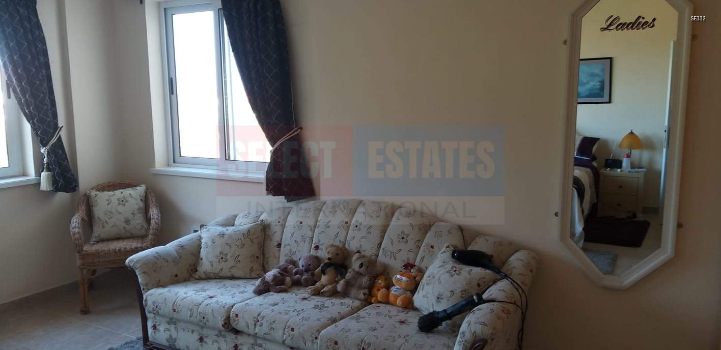 Lapta Detached Villa with Pool for Sale