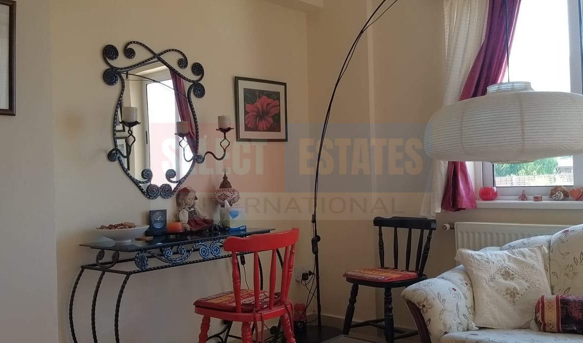 Lapta Detached Villa with Pool for Sale