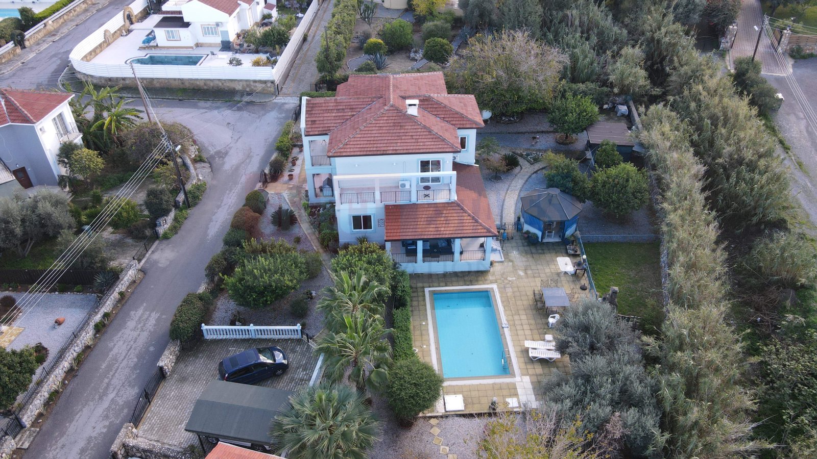 Lapta Detached Villa with Pool for Sale