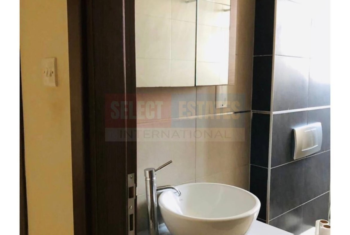 Furnished 2+1 Apartment Kyrenia Center, North Cyprus Properties for Rent