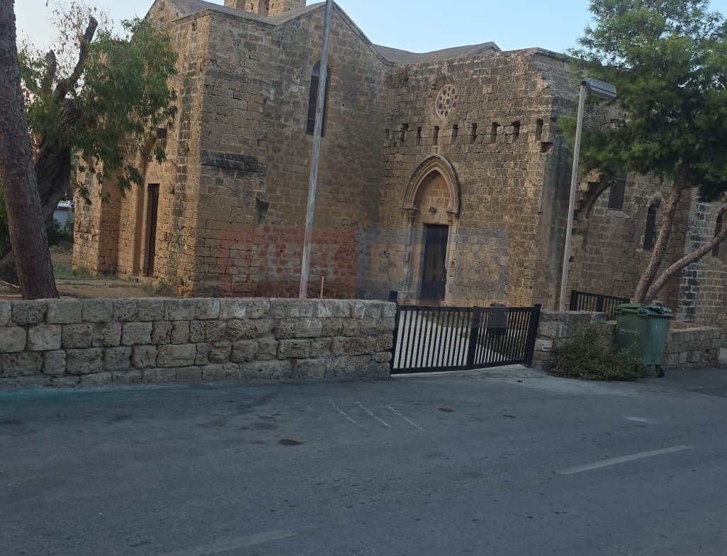 3 Bedroom Apartment, Kaleiçi Gazimağusa, North Cyprus Properties for Sale