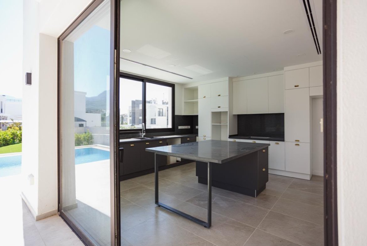 Key Ready Edremit Villa, Kyrenia, North Cyprus Properties for Sale