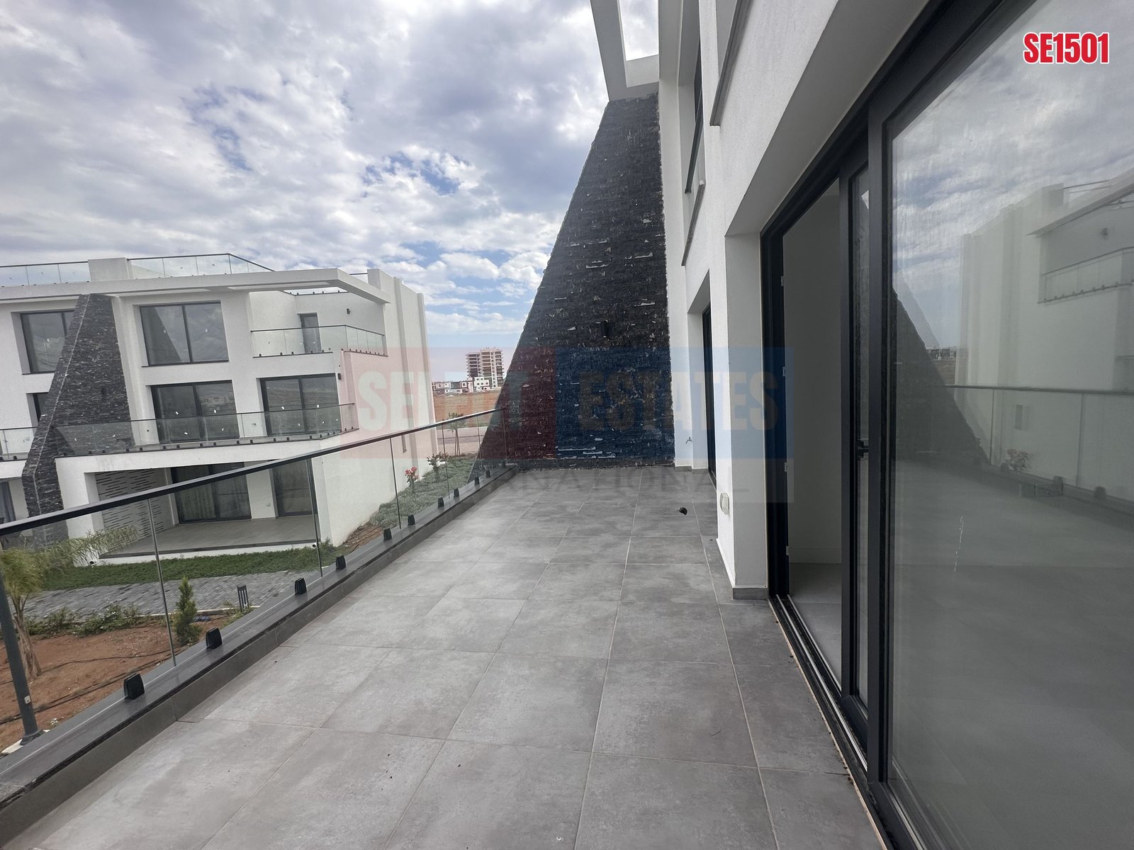 SE1501_4e68b7cce11e Long Beach Sea View Penthouse, North Cyprus Properties for Sale