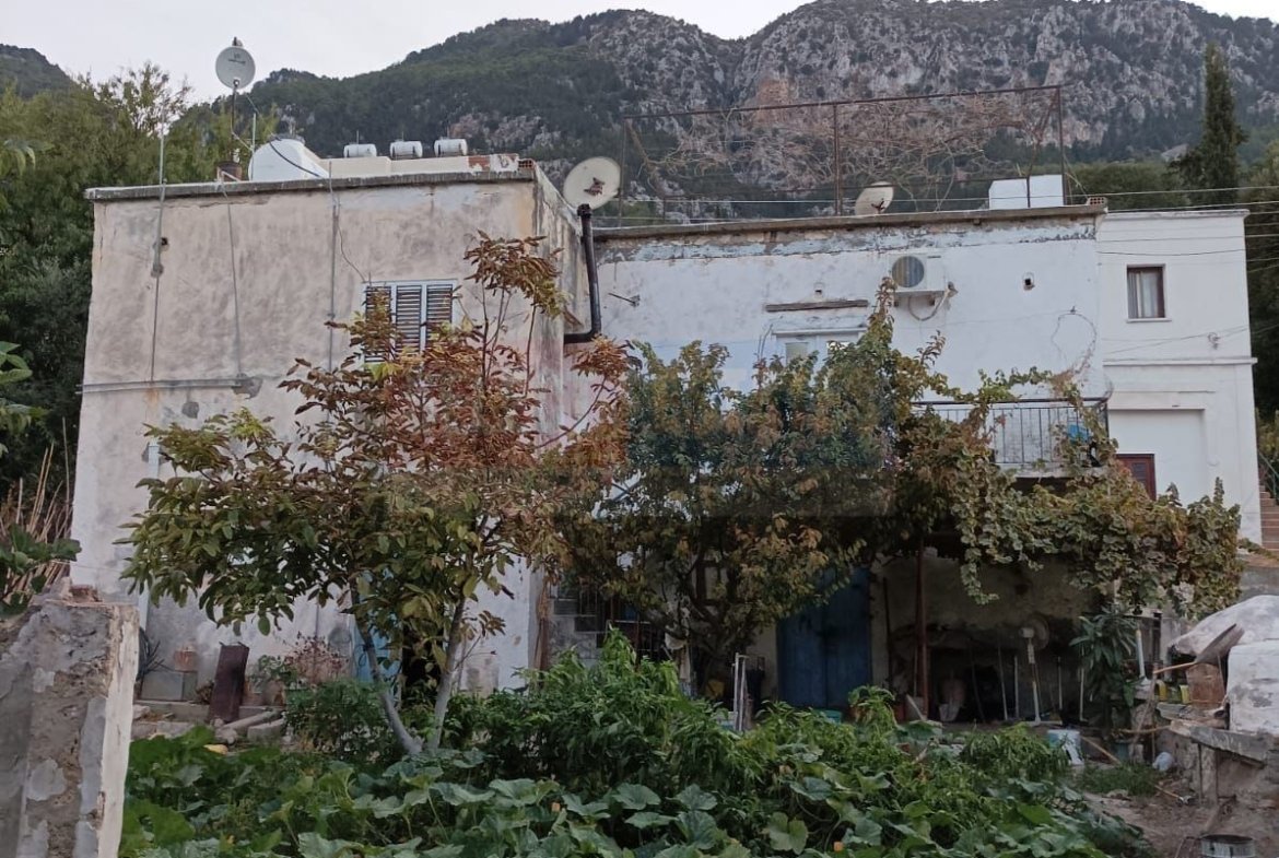 Residential Plot, Lapta, Girne, North Cyprus Properties for Sale