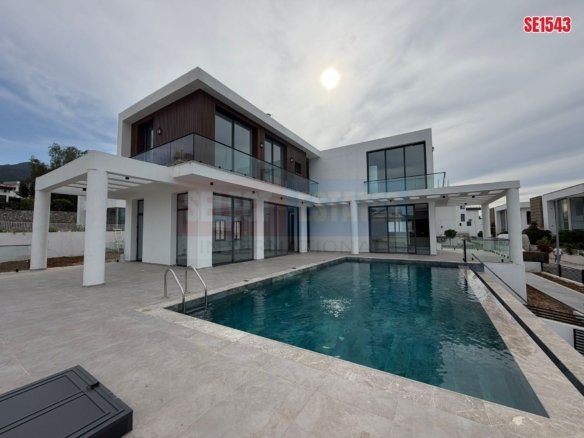 Beachfront Villa, Çatalköy, Girne, North Cyprus Properties for Sale
