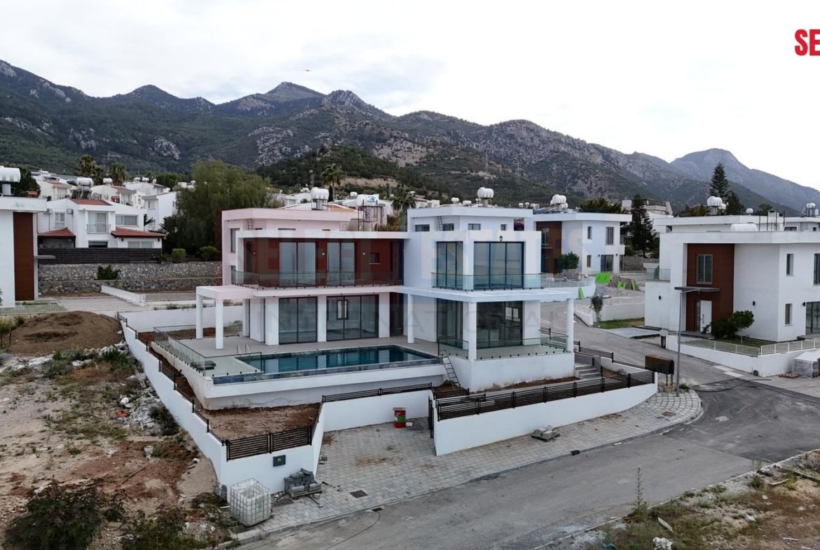 Beachfront Villa, Çatalköy, Girne, North Cyprus Properties for Sale