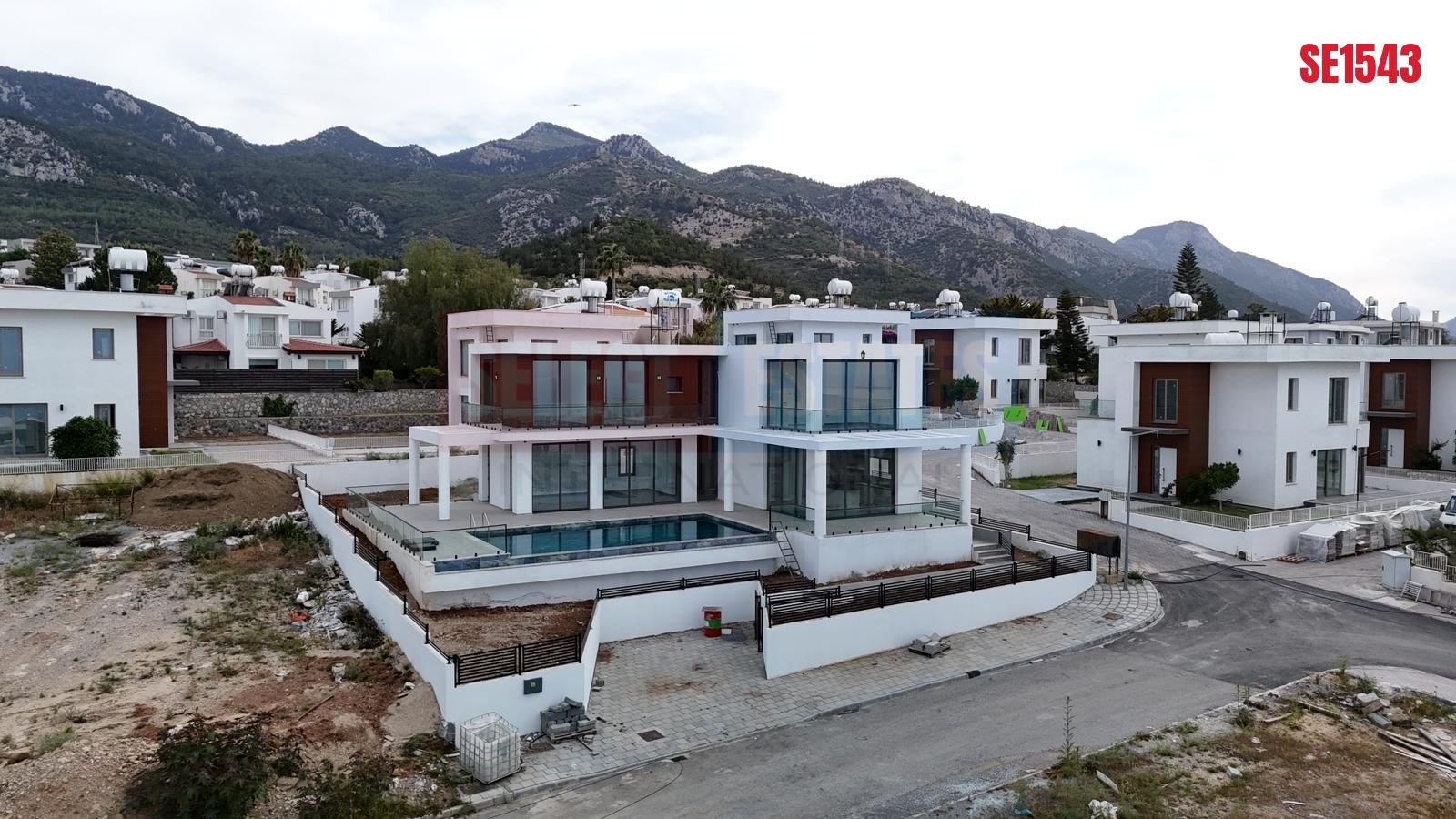Beachfront Villa, Çatalköy, Girne, North Cyprus Properties for Sale