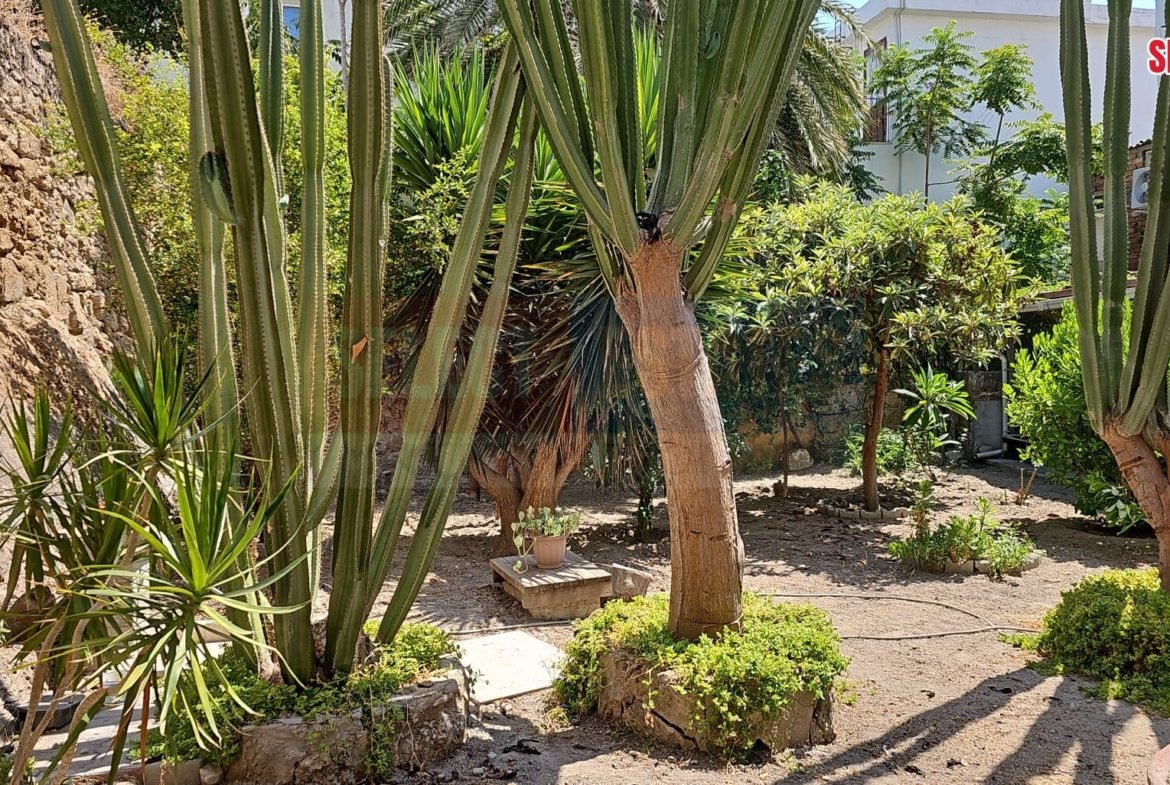 Large Garden Apartment, Kyrenia, North Cyprus Properties for Sale